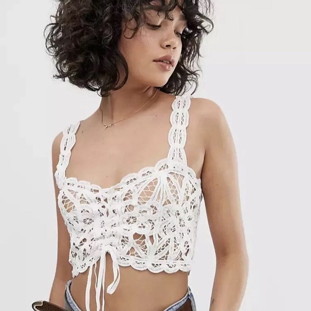 NWT Honey Punch Women's Crop Top Black Crochet Tie Front Large